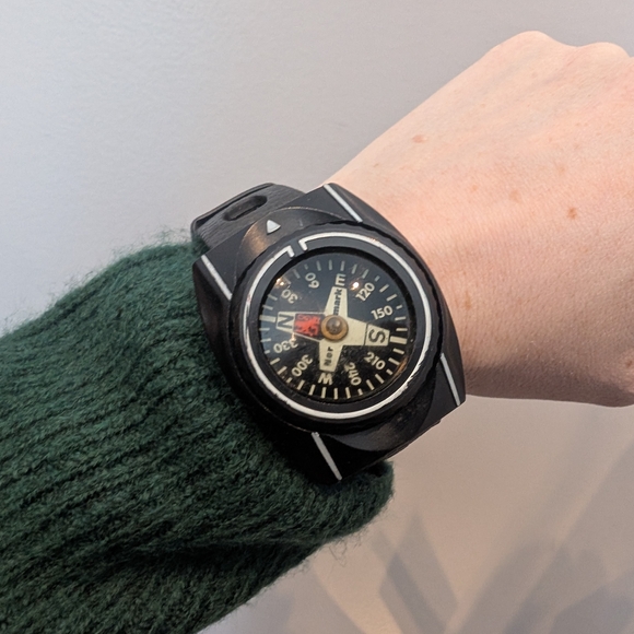 Normark Black Wristband Compass - Picture 7 of 7